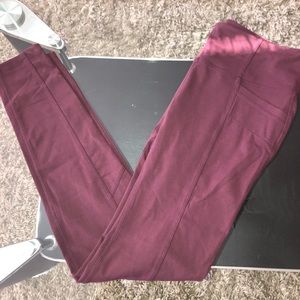 Athleta Leggings Maroon, Size Medium With Pockets!